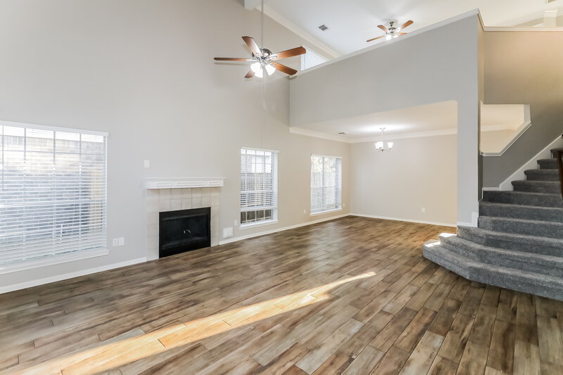 2,615/Mo, 8027 Oceanside Dr Houston, TX 77095 Living Room View 2