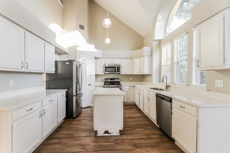 2,615/Mo, 8027 Oceanside Dr Houston, TX 77095 Kitchen View