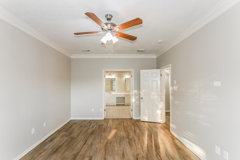 2,615/Mo, 8027 Oceanside Dr Houston, TX 77095 Main Bedroom View 2