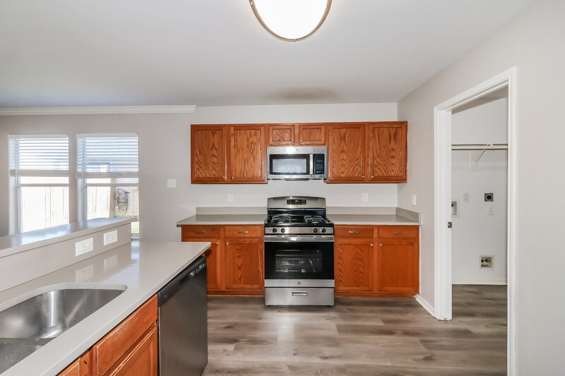 1,990/Mo, 1134 Desert Oasis Ln Rosenberg, TX 77471 Kitchen View