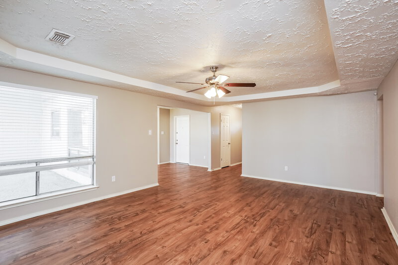 1,740/Mo, 18014 Glenledi Dr Houston, TX 77084 Living Room View 2