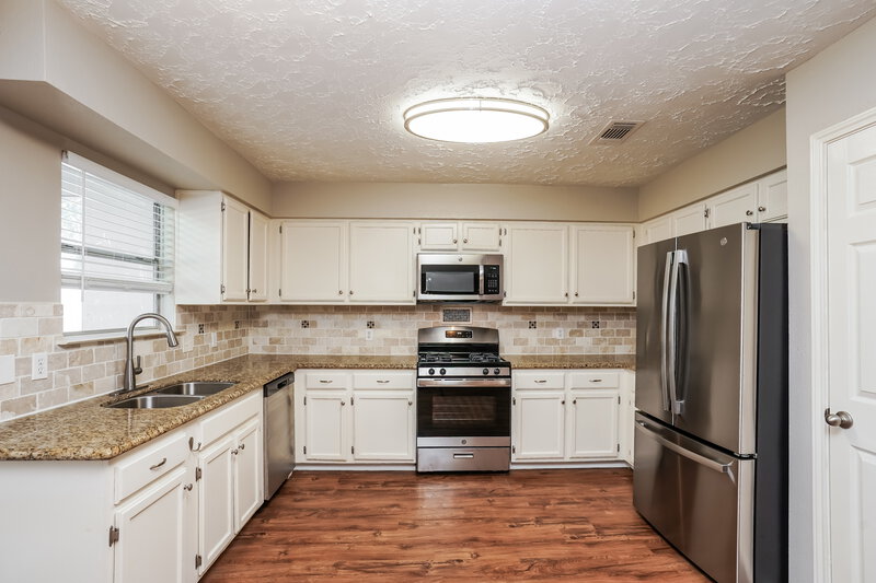 1,740/Mo, 18014 Glenledi Dr Houston, TX 77084 Kitchen View