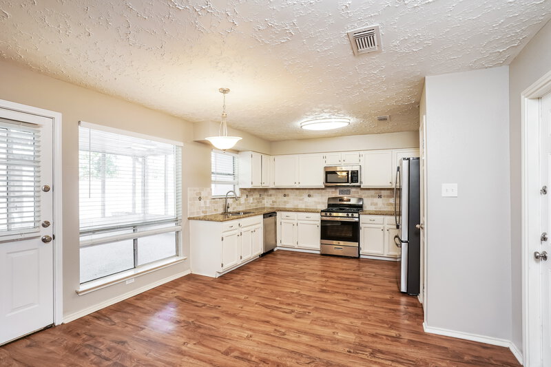 1,740/Mo, 18014 Glenledi Dr Houston, TX 77084 Kitchen View 2