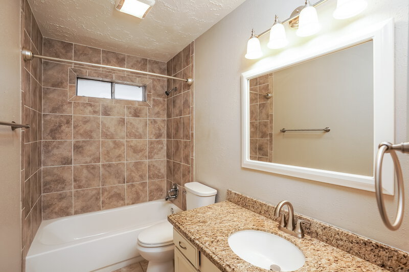 1,740/Mo, 18014 Glenledi Dr Houston, TX 77084 Bathroom View