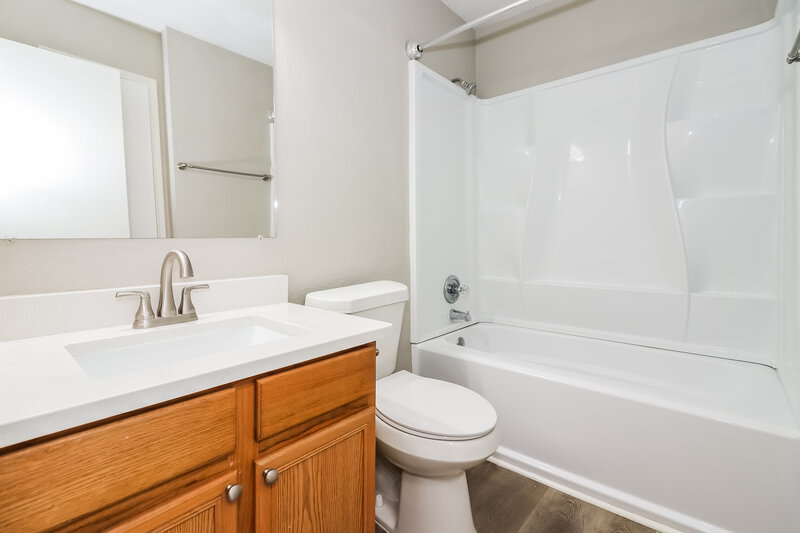 1,970/Mo, 12915 Cloverwalk Ln Houston, TX 77072 Bathroom View