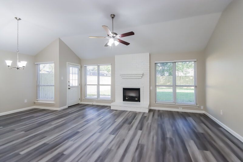 1,835/Mo, 1207 Lynn Ln Humble, TX 77338 Living Room View