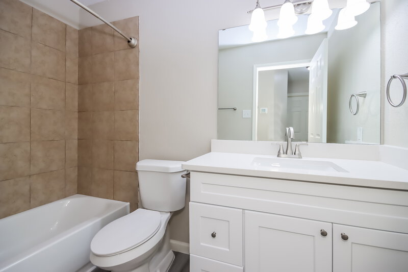1,835/Mo, 1207 Lynn Ln Humble, TX 77338 Bathroom View