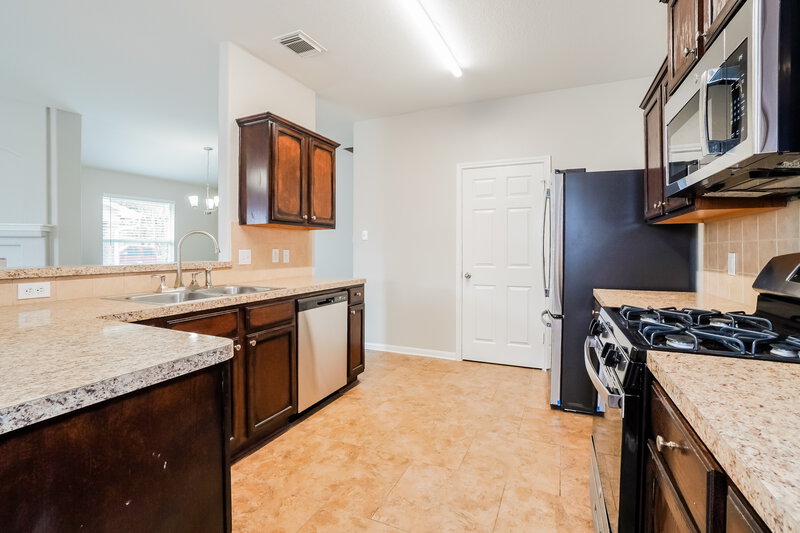 2,215/Mo, 21314 Bella Dulce Ct Spring, TX 77379 Kitchen View