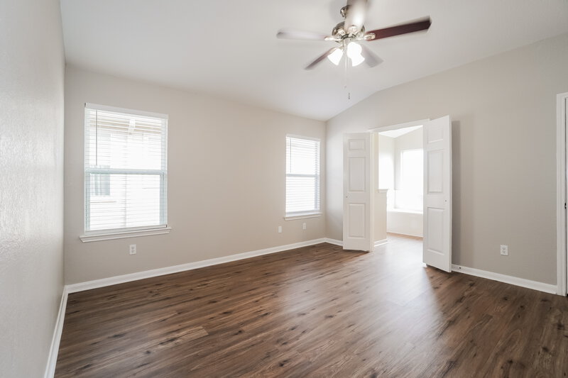 2,215/Mo, 21314 Bella Dulce Ct Spring, TX 77379 Main Bedroom View 2
