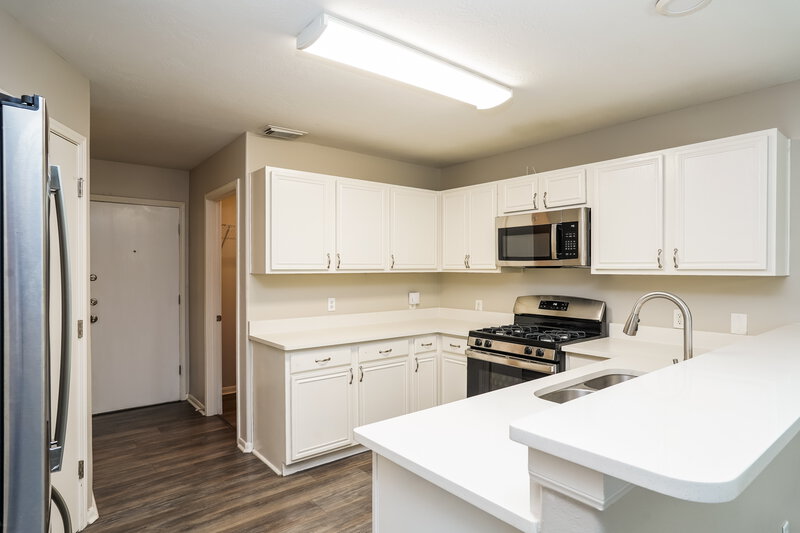 1,900/Mo, 18407 Heartland Ct Humble, TX 77346 Kitchen View