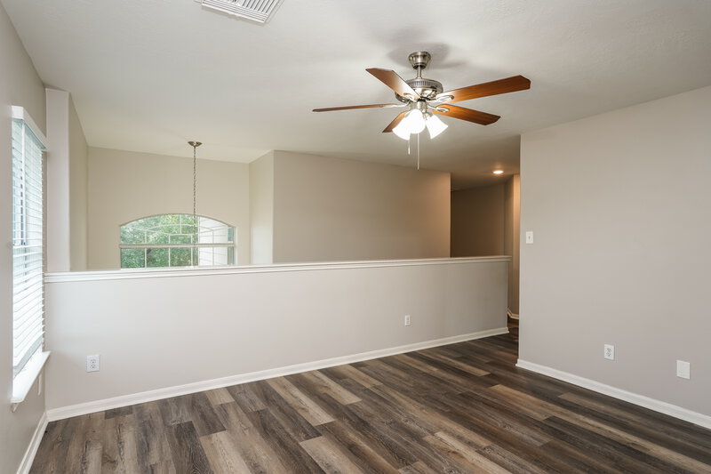 1,900/Mo, 18407 Heartland Ct Humble, TX 77346 Family Room View