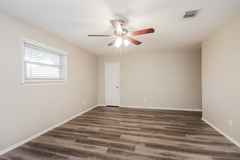 1,885/Mo, 5026 Monteith Dr Spring, TX 77373 Main Bedroom View 2
