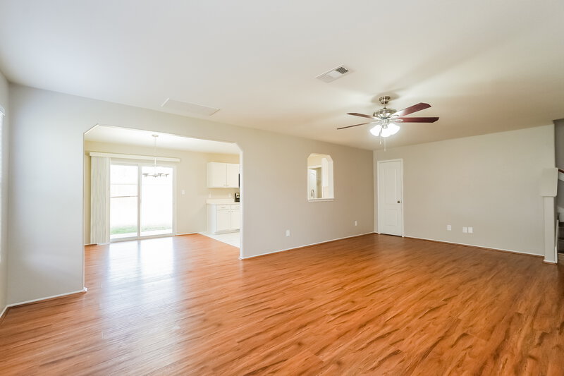 1,885/Mo, 839 Wild Cotton Rd Rosenberg, TX 77471 Living Room View