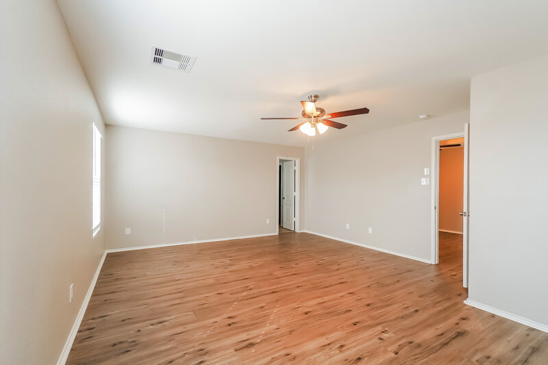 1,885/Mo, 839 Wild Cotton Rd Rosenberg, TX 77471 Main Bedroom View