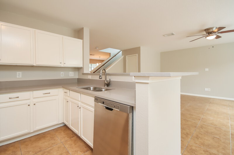 3,180/Mo, 15223 Falmouth Ave Houston, TX 77084 Kitchen View 2