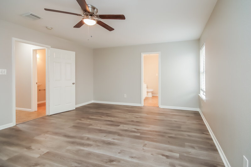 3,180/Mo, 15223 Falmouth Ave Houston, TX 77084 Main Bedroom View