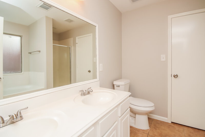 3,180/Mo, 15223 Falmouth Ave Houston, TX 77084 Bathroom View