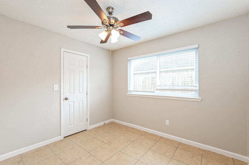 2,010/Mo, 2424 Shadybend Dr Pearland, TX 77581 Bedroom View