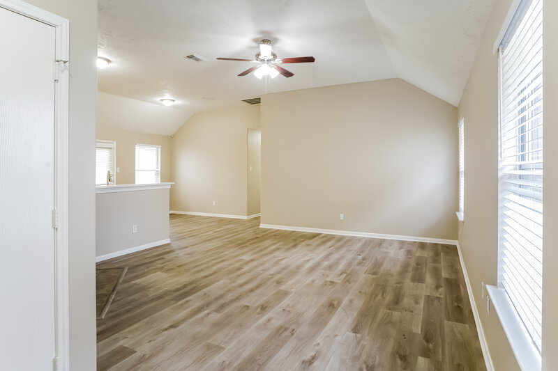 2,530/Mo, 6614 Windy River Ln Katy, TX 77449 Living Room View