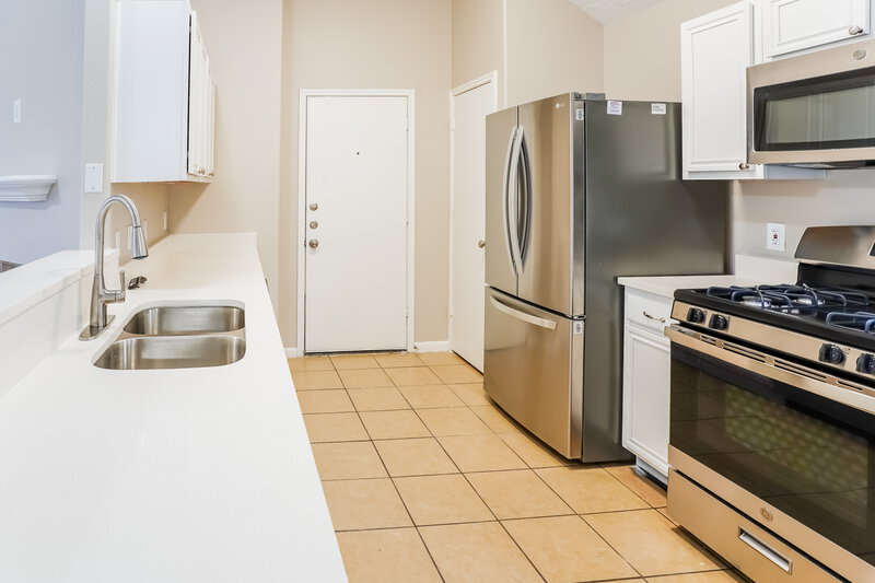 2,530/Mo, 6614 Windy River Ln Katy, TX 77449 Kitchen View