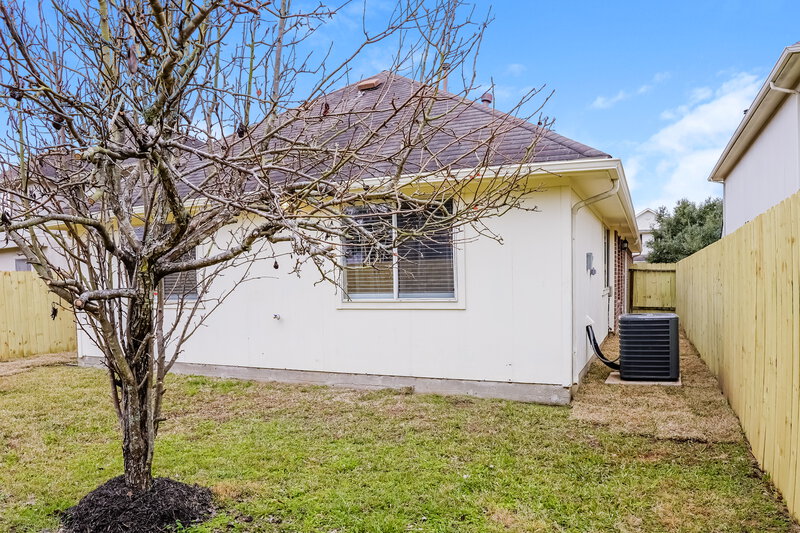 2,530/Mo, 6614 Windy River Ln Katy, TX 77449 Rear View