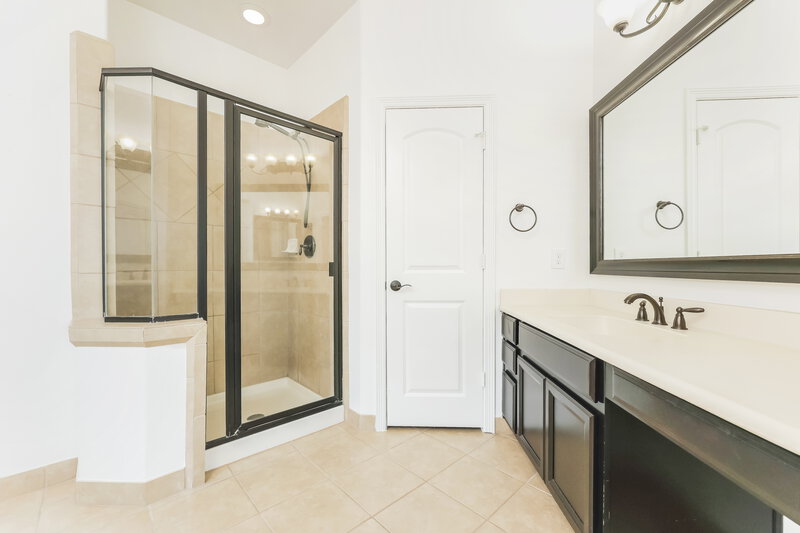 3,340/Mo, 24031 Augusta Falls Ln Spring, TX 77389 Main Bathroom View 2