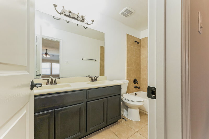 3,340/Mo, 24031 Augusta Falls Ln Spring, TX 77389 Bathroom View 2