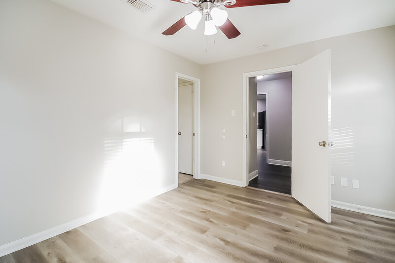2,450/Mo, 2922 Bentley Ct Pearland, TX 77584 Bedroom View