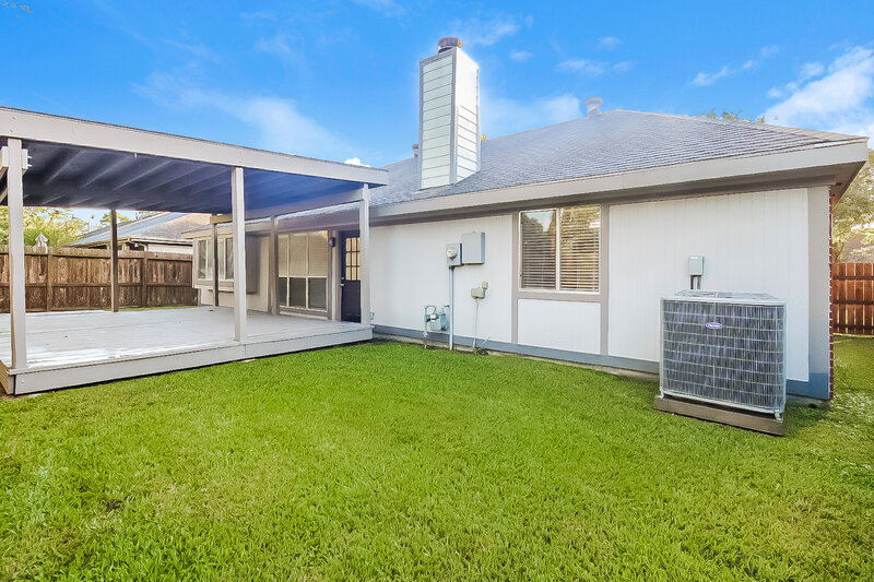 2,450/Mo, 2922 Bentley Ct Pearland, TX 77584 Rear View
