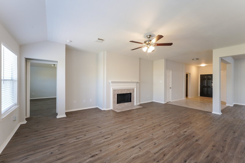 2,450/Mo, 28506 Carly Cove Ln Spring, TX 77386 Living Room View