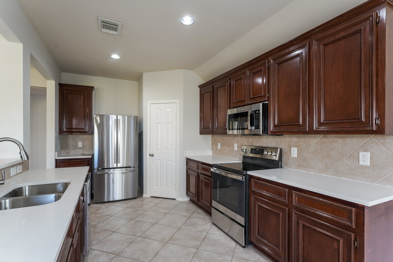 2,450/Mo, 28506 Carly Cove Ln Spring, TX 77386 Kitchen View 2