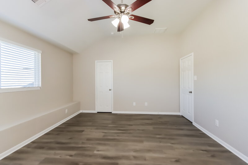1,985/Mo, 9958 Chimney Swift Ln Conroe, TX 77385 Main Bedroom View