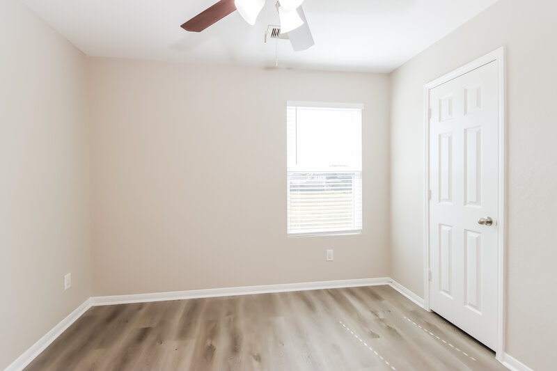 1,985/Mo, 9958 Chimney Swift Ln Conroe, TX 77385 Bedroom View