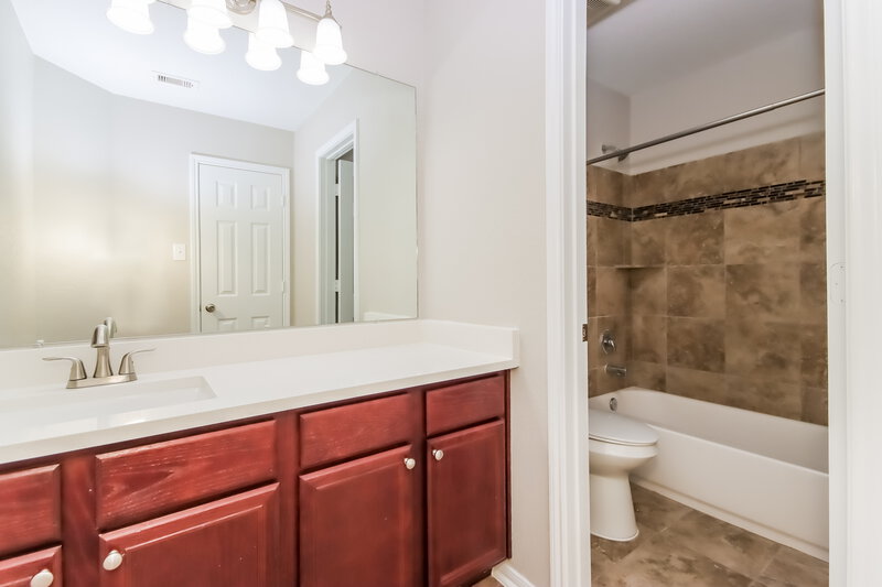 1,985/Mo, 9958 Chimney Swift Ln Conroe, TX 77385 Bathroom View