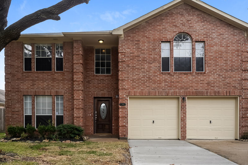 2,145/Mo, 15902 Mission Glen Dr Houston, TX 77083 External View