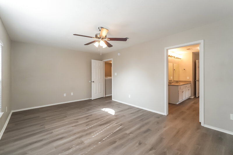 2,145/Mo, 15902 Mission Glen Dr Houston, TX 77083 Main Bedroom View 2