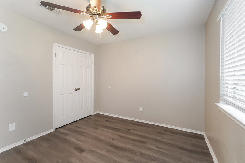 2,145/Mo, 15902 Mission Glen Dr Houston, TX 77083 Bedroom View