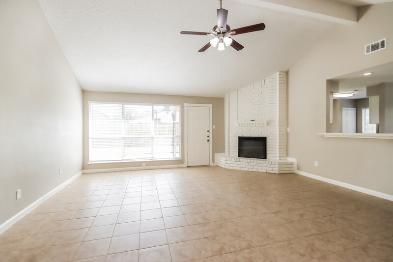 1,770/Mo, 7303 Seminole St Baytown, TX 77521 Living Room View