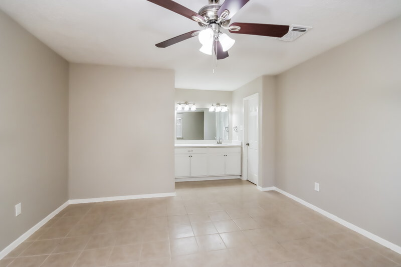 1,770/Mo, 7303 Seminole St Baytown, TX 77521 Main Bedroom View