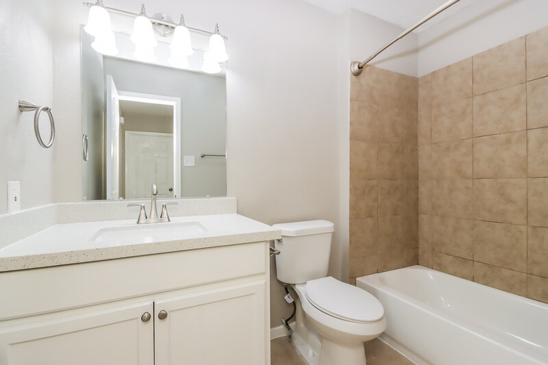 1,770/Mo, 7303 Seminole St Baytown, TX 77521 Bathroom View