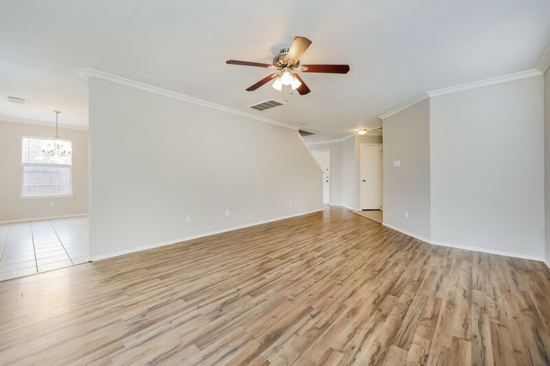 1,580/Mo, 1403 Natural Pine Trl Conroe, TX 77301 Living Room View 2