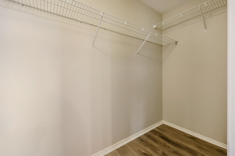 1,580/Mo, 1403 Natural Pine Trl Conroe, TX 77301 Walk In Closet View