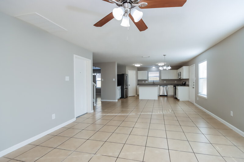 2,295/Mo, 29007 Fox Fountain Ln Spring, TX 77386 Living Room View 2