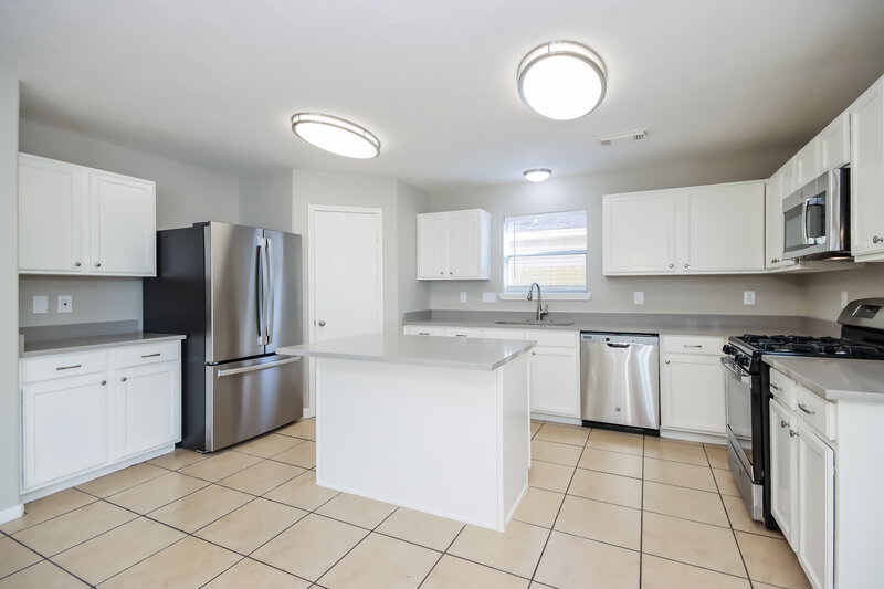2,295/Mo, 29007 Fox Fountain Ln Spring, TX 77386 Kitchen View