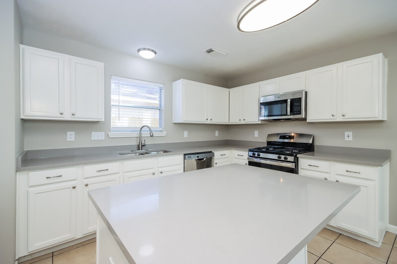 2,295/Mo, 29007 Fox Fountain Ln Spring, TX 77386 Kitchen View 2