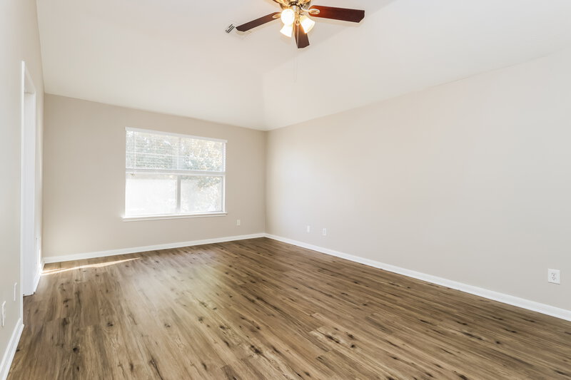 1,985/Mo, 10410 Enchanted Montgomery, TX 77356 Main Bedroom View
