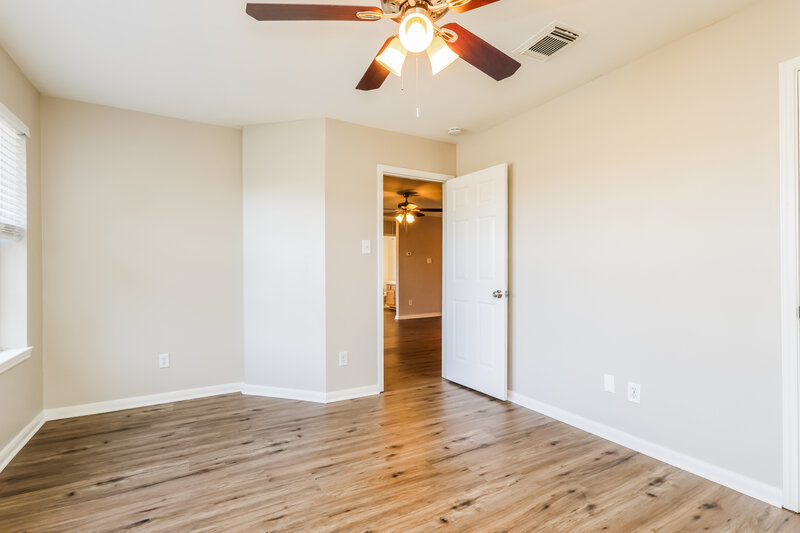 1,985/Mo, 10410 Enchanted Montgomery, TX 77356 Bedroom View