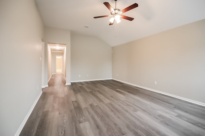 1,905/Mo, 5226 El Tigre Ln Baytown, TX 77521 Living Room View