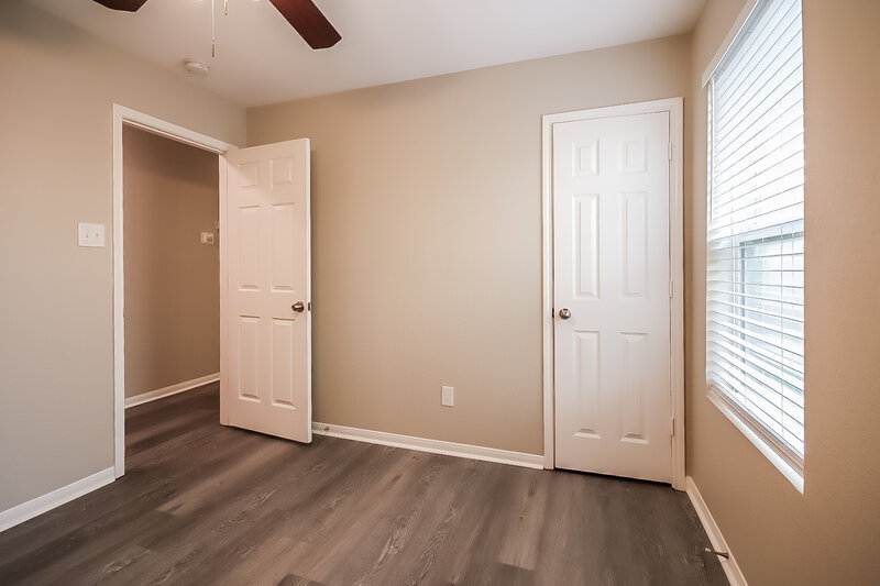 1,905/Mo, 5226 El Tigre Ln Baytown, TX 77521 Bedroom View