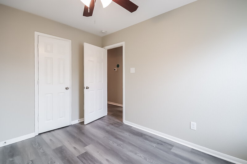 1,905/Mo, 5226 El Tigre Ln Baytown, TX 77521 Bedroom View 2